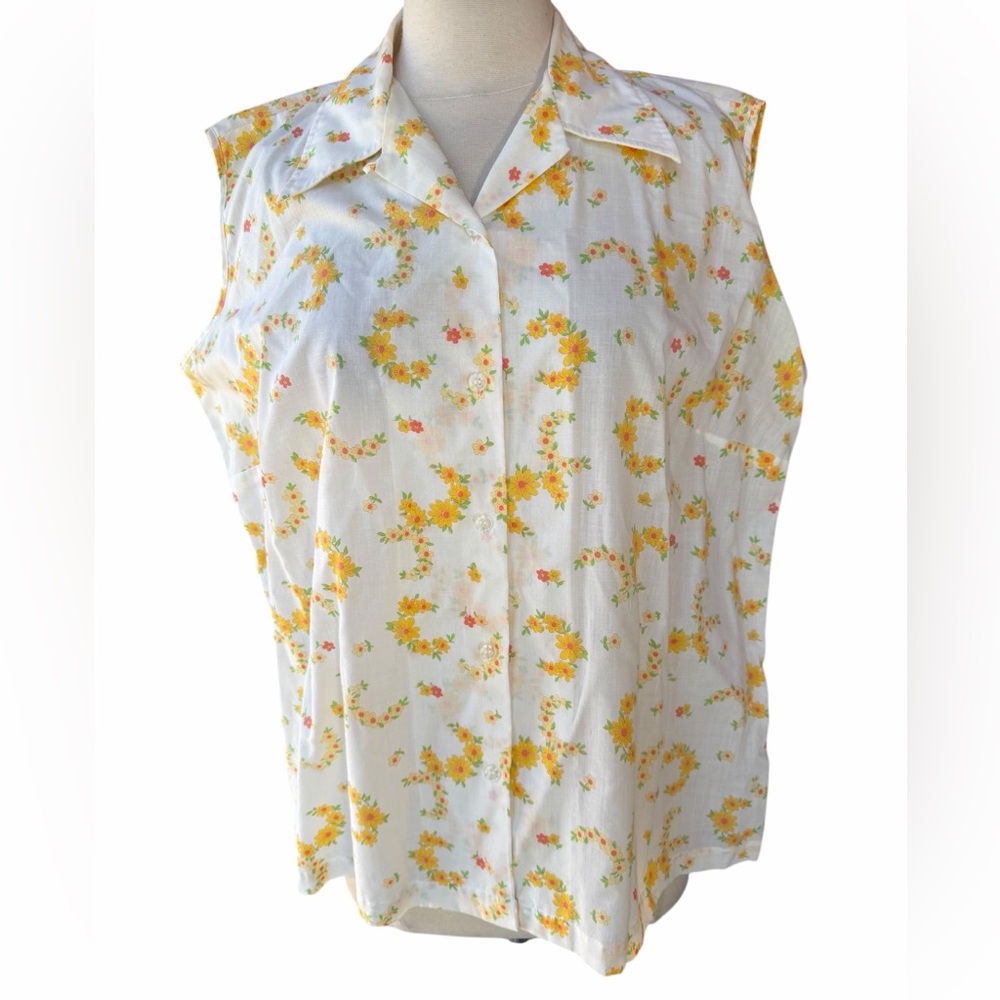 NWOT 1970s Miss K Floral‎ Poly/Cotton Dagger Collar Front-Button Down Sleeveless